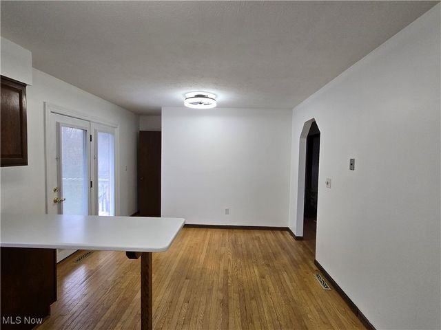 496 Kittle Street, Williamstown, WV 26187