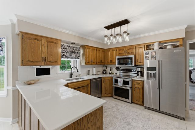 1009 Valley Forge Dr, Arrington, TN 37014