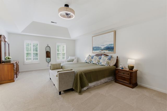 1009 Valley Forge Dr, Arrington, TN 37014