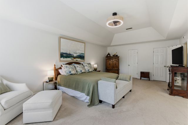 1009 Valley Forge Dr, Arrington, TN 37014