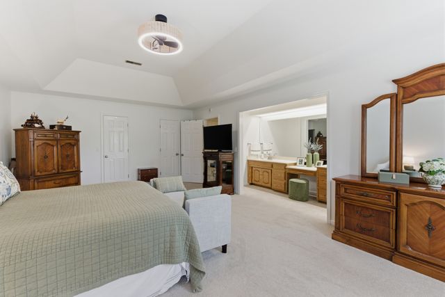 1009 Valley Forge Dr, Arrington, TN 37014