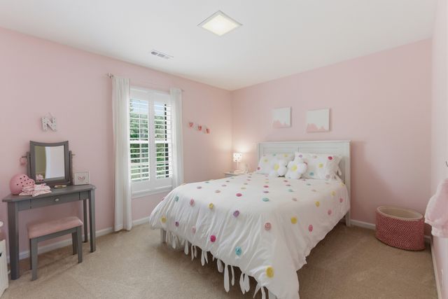 1009 Valley Forge Dr, Arrington, TN 37014