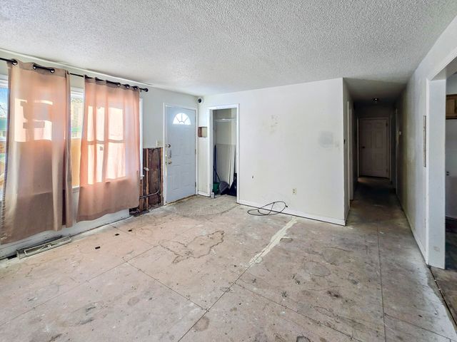 4820 E 26th Avenue, Lake Station, IN 46405