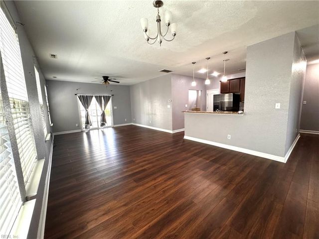 214 Harmony DR, Portsmouth, VA 23701