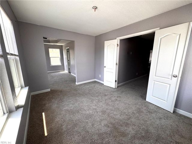 214 Harmony DR, Portsmouth, VA 23701