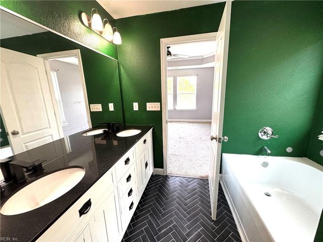 214 Harmony DR, Portsmouth, VA 23701