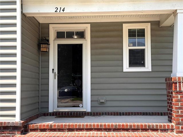 214 Harmony DR, Portsmouth, VA 23701