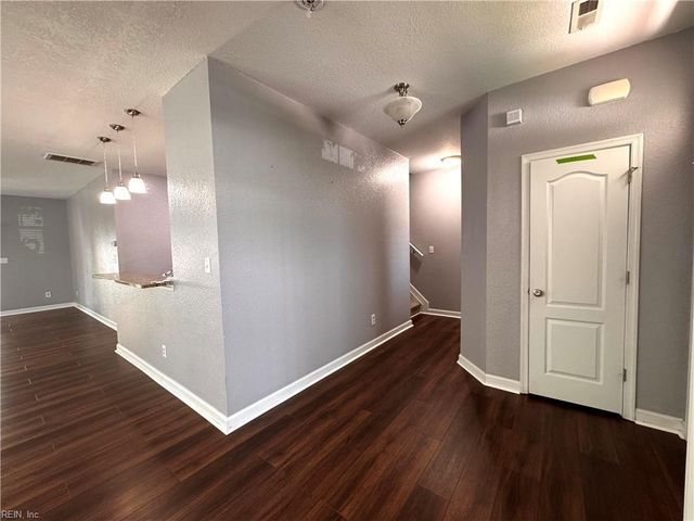 214 Harmony DR, Portsmouth, VA 23701