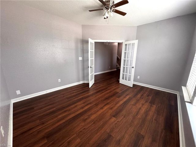 214 Harmony DR, Portsmouth, VA 23701
