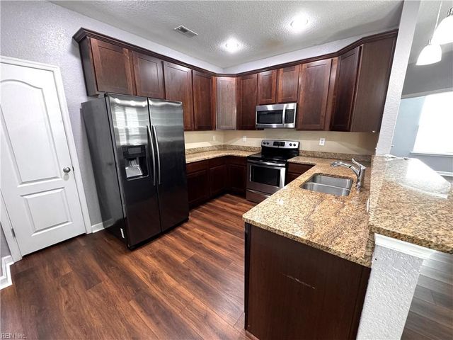 214 Harmony DR, Portsmouth, VA 23701