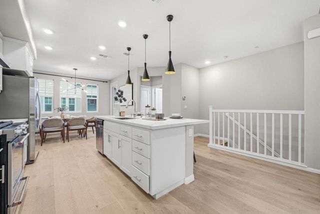 346 Circuit Way, Mountain View, CA 94043