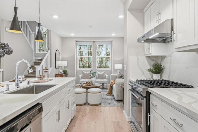 346 Circuit Way, Mountain View, CA 94043