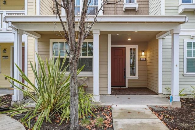 346 Circuit Way, Mountain View, CA 94043