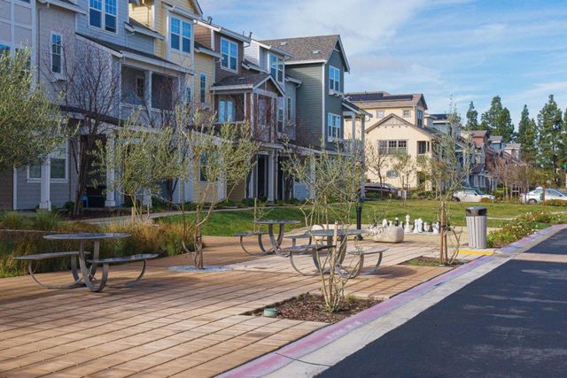 346 Circuit Way, Mountain View, CA 94043