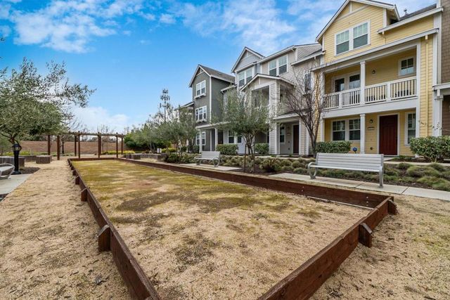 346 Circuit Way, Mountain View, CA 94043