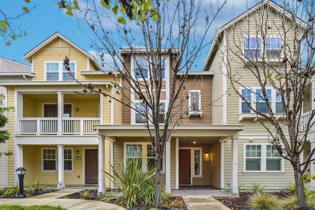 346 Circuit Way, Mountain View, CA 94043