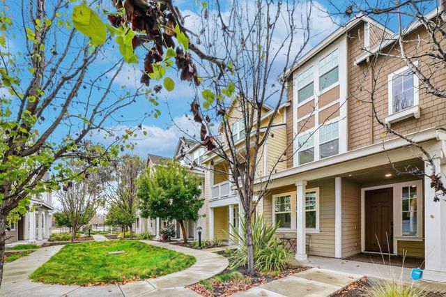 346 Circuit Way, Mountain View, CA 94043