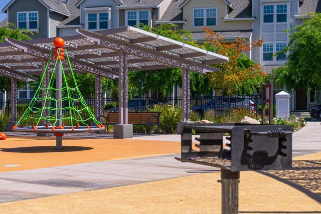 346 Circuit Way, Mountain View, CA 94043