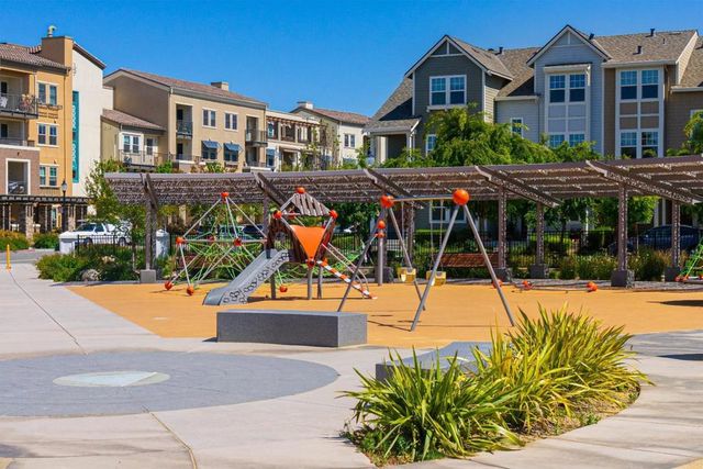 346 Circuit Way, Mountain View, CA 94043