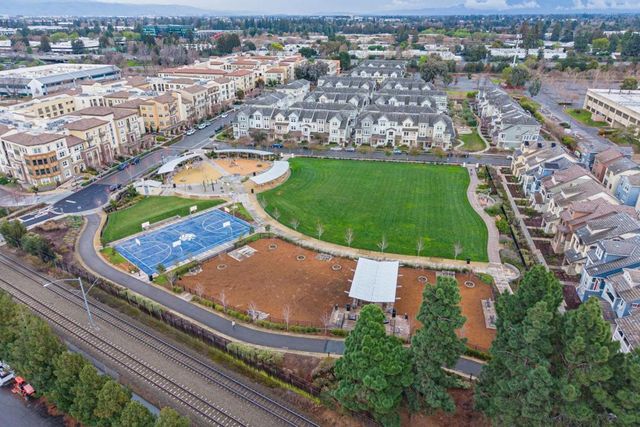 346 Circuit Way, Mountain View, CA 94043