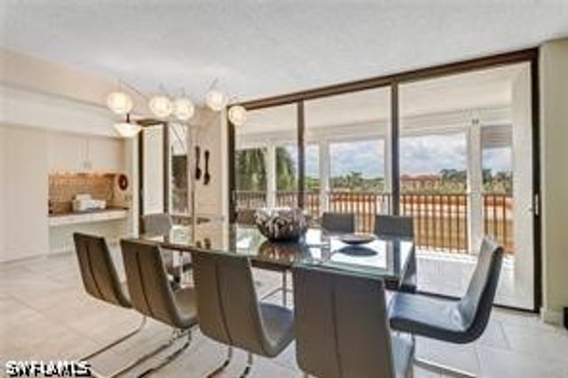 4401 Gulf Shore BLVD N 1408, Naples, FL 34103