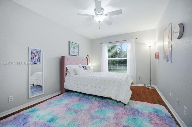 3563 W Tree Tops Ct, Davie, FL 33328