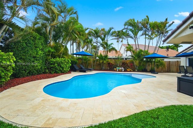 3563 W Tree Tops Ct, Davie, FL 33328