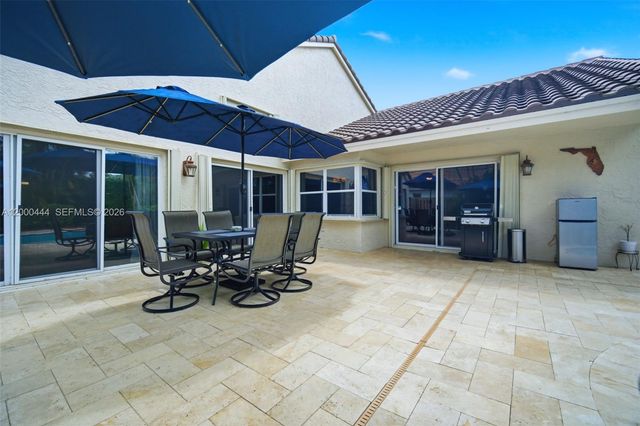 3563 W Tree Tops Ct, Davie, FL 33328