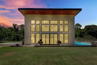 10429 Longstreet Road, Willis, TX 77318