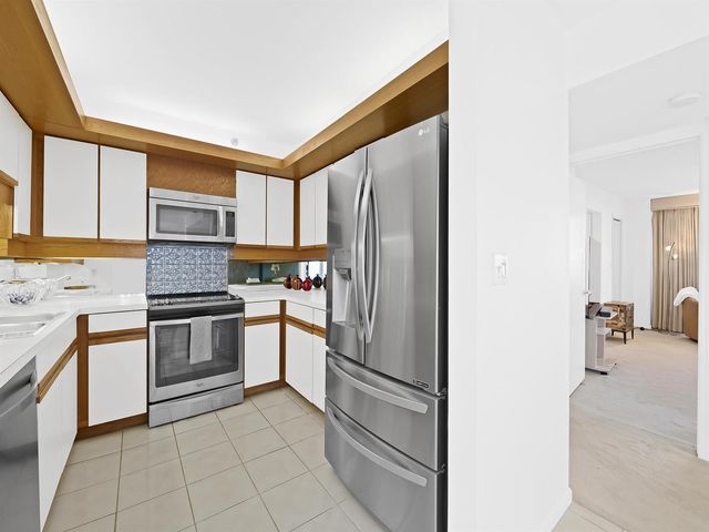 3407 S Ocean Boulevard 7a, Highland Beach, FL 33487