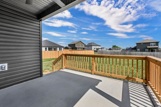 156 Leitrim Dr, Clarksville, TN 37042