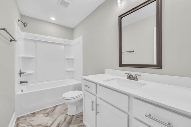 156 Leitrim Dr, Clarksville, TN 37042