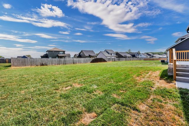 156 Leitrim Dr, Clarksville, TN 37042
