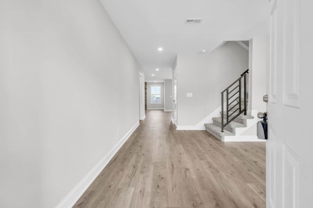 156 Leitrim Dr, Clarksville, TN 37042