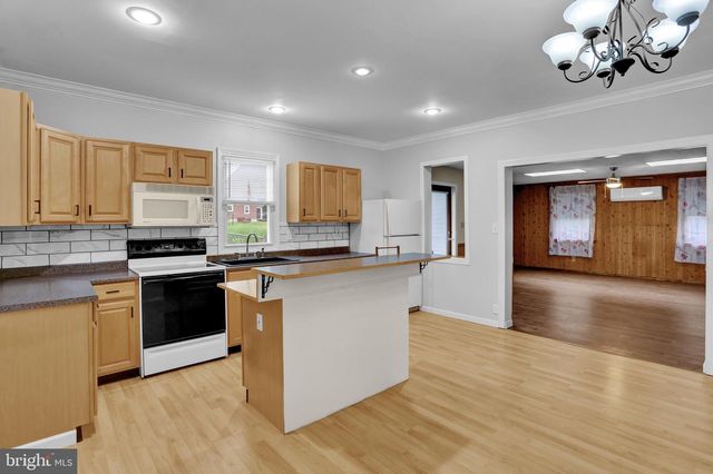 238 PENN ST, Topton, PA 19562