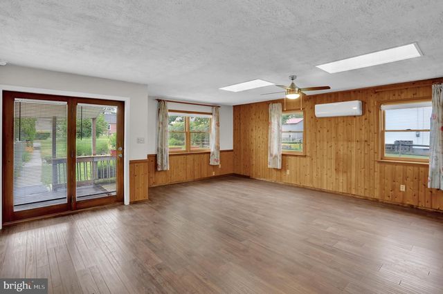 238 PENN ST, Topton, PA 19562