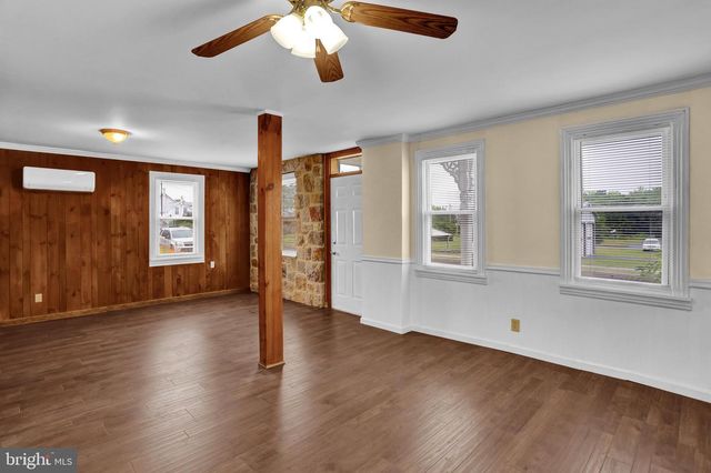 238 PENN ST, Topton, PA 19562