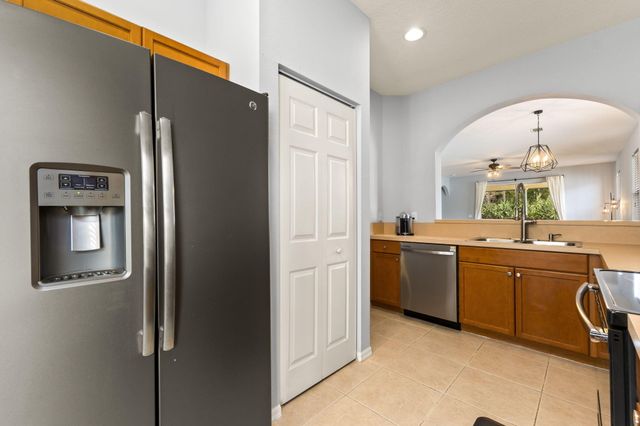 240 SW Coconut Key Way, Port St. Lucie, Port St Lucie, FL 34986