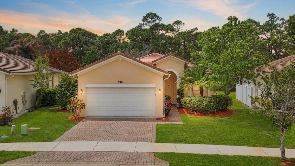 240 SW Coconut Key Way, Port St. Lucie, Port St Lucie, FL 34986
