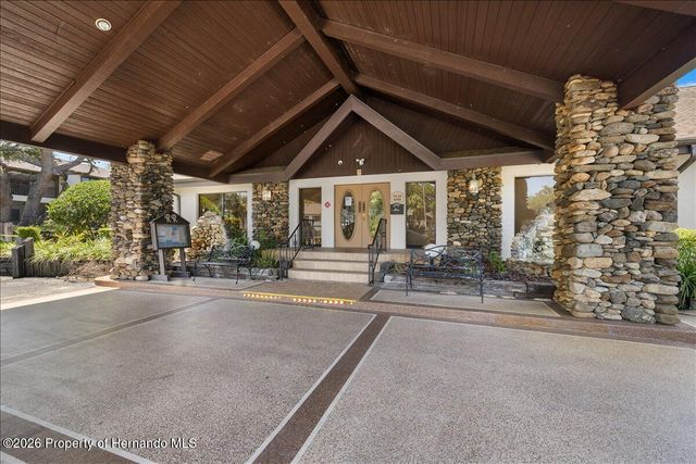 6653 River Run Boulevard, Weeki Wachee, FL 34607