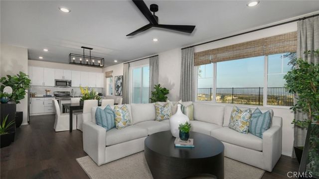 2437 Gunner Ridge Way, Rialto, CA 92377