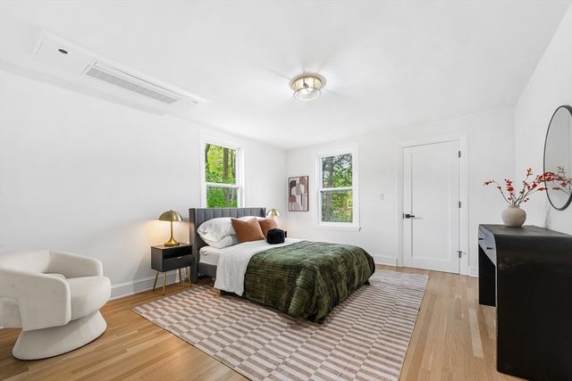 52 Park St, Boston, MA 02132