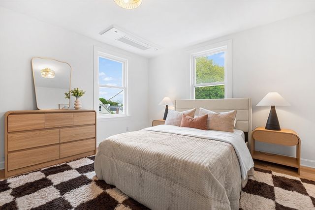 52 Park St, Boston, MA 02132