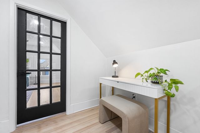 52 Park St, Boston, MA 02132