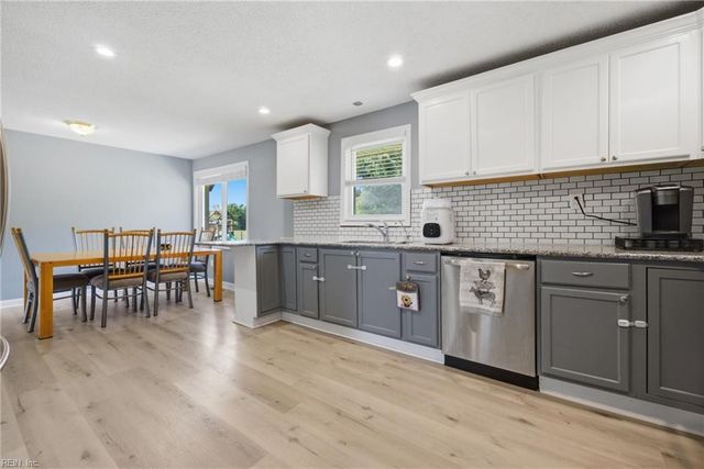 1632 Head Of River RD, Chesapeake, VA 23322