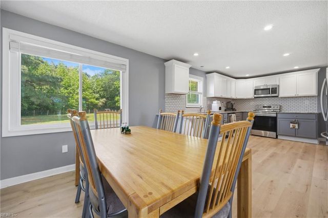 1632 Head Of River RD, Chesapeake, VA 23322