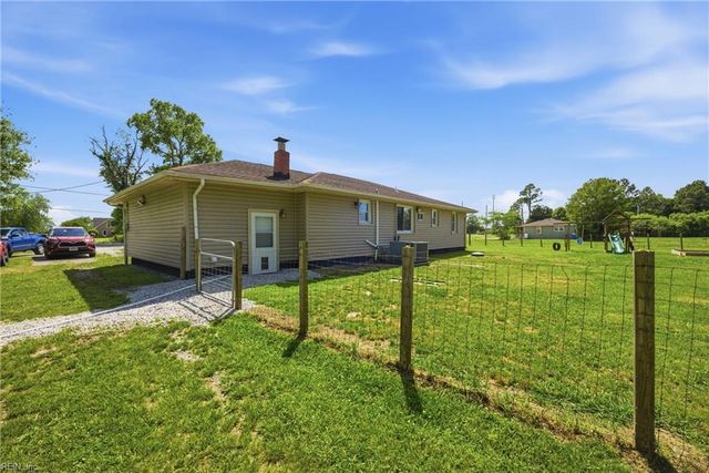 1632 Head Of River RD, Chesapeake, VA 23322