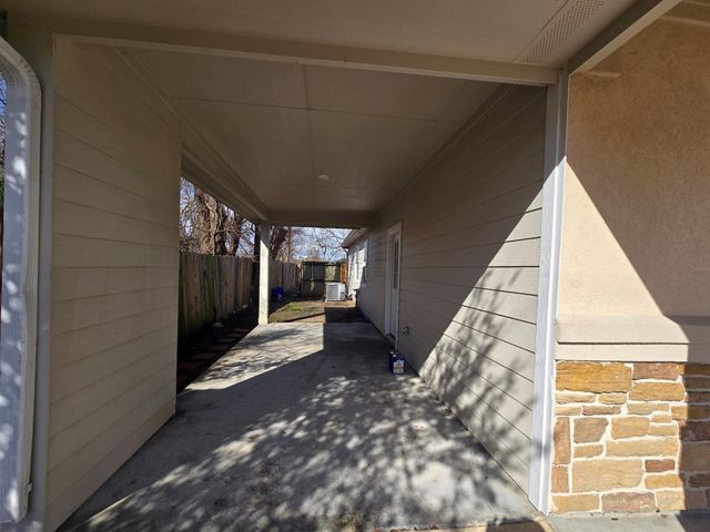 6324 Anderson Unit B Road B, Houston, TX 77085