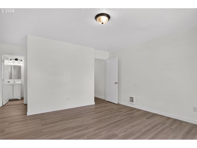 2926 Se 125TH Ave, Portland, OR 97236