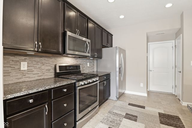 9658 Prairie Smoke Drive, Noblesville, IN 46060